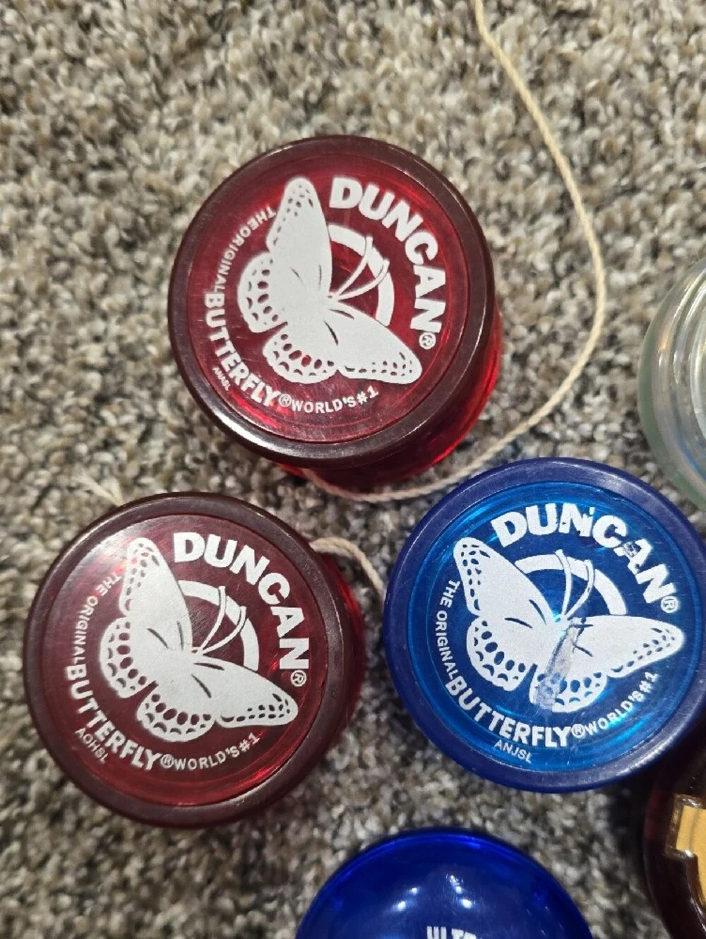 Assorted Set Of Vintage Yo-Yo with A 1955 Trick Book